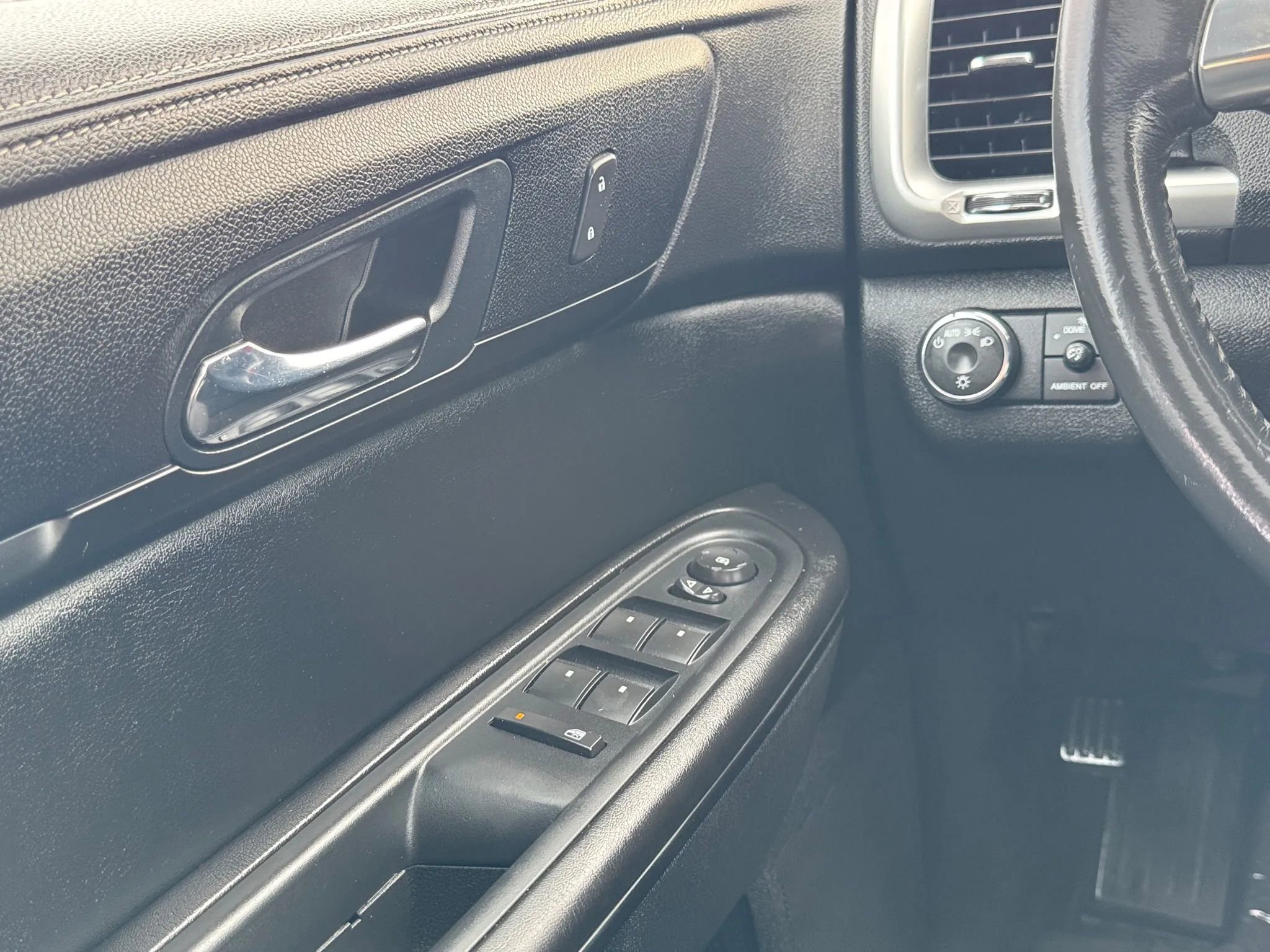 Used 2016 GMC Acadia SLE FWD image 41