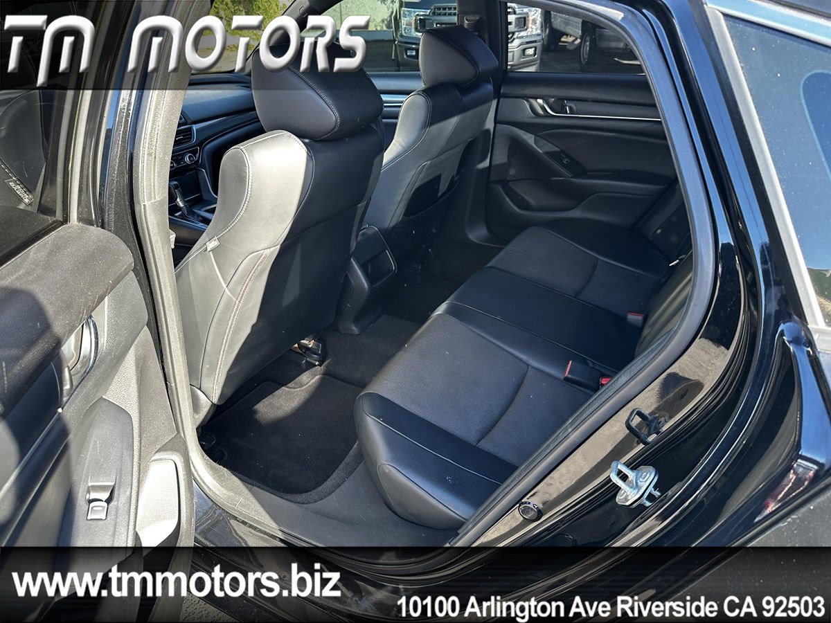 Used 2018 Honda Accord Sport image 16