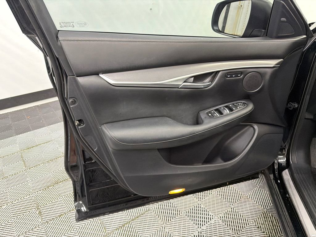 Used 2023 INFINITI QX50 Luxe image 11