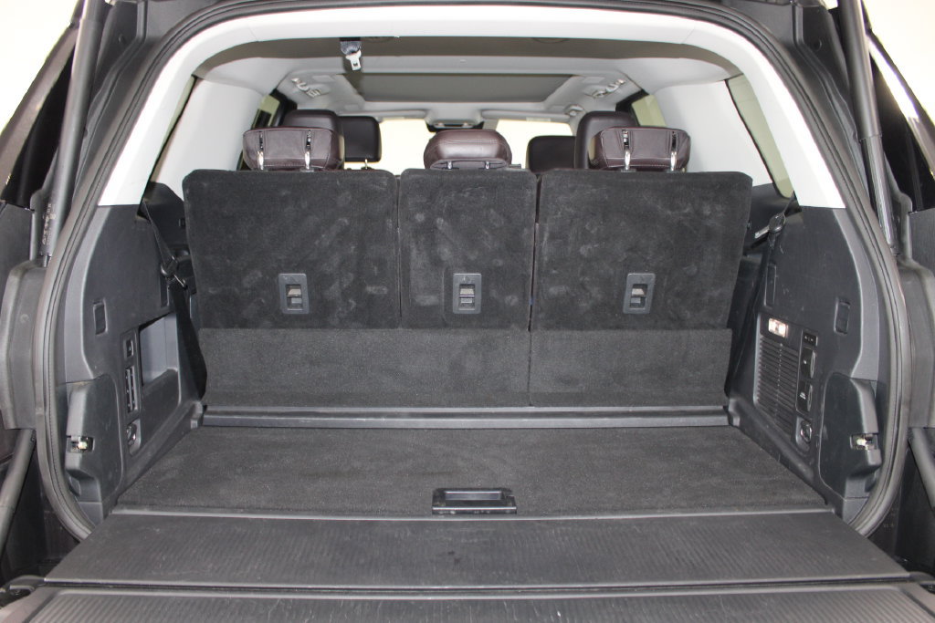 Used 2025 Ford Expedition Platinum w/ Platinum Ultimate Package AWD/4WD image 16