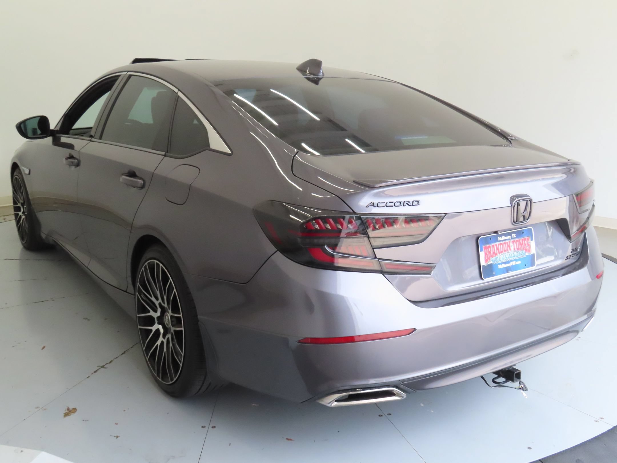 Used 2018 Honda Accord Sport image 6