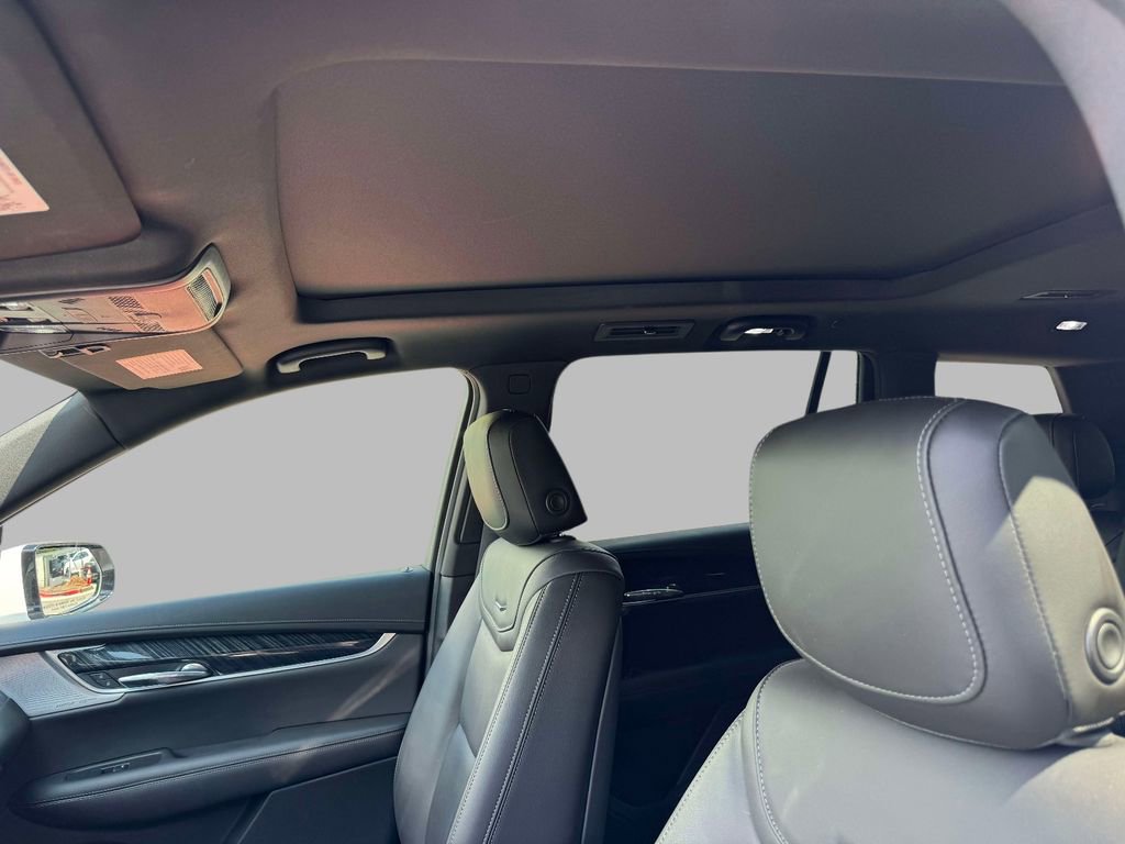 Used 2023 Cadillac XT6 Premium Luxury w/ Technology Package image 23