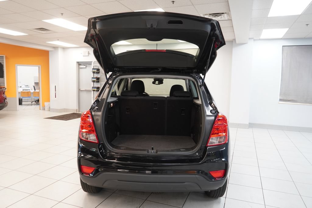 Used 2020 Chevrolet Trax LS FWD image 9