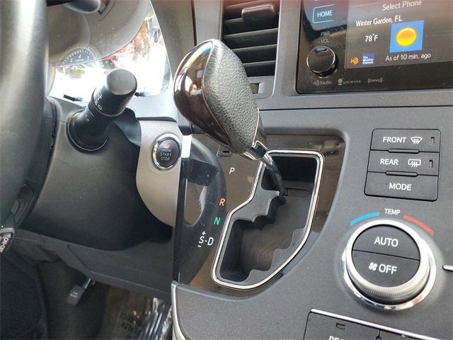 Used 2016 Toyota Sienna XLE Premium image 31