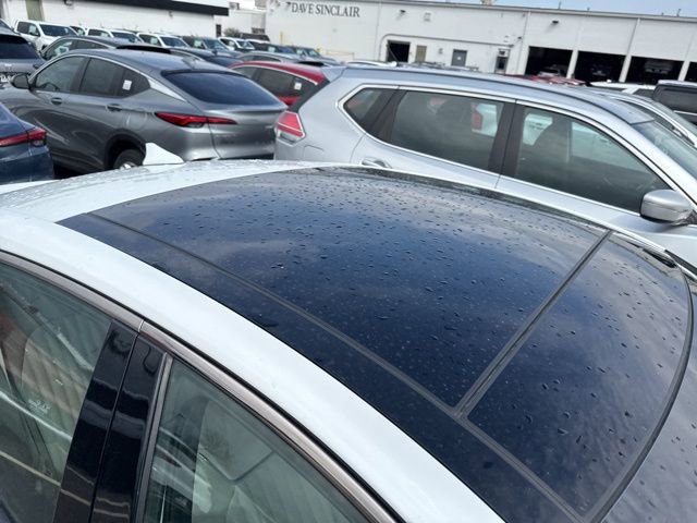 Used 2022 Genesis G70 3.3T w/ Sport Advanced Package image 8