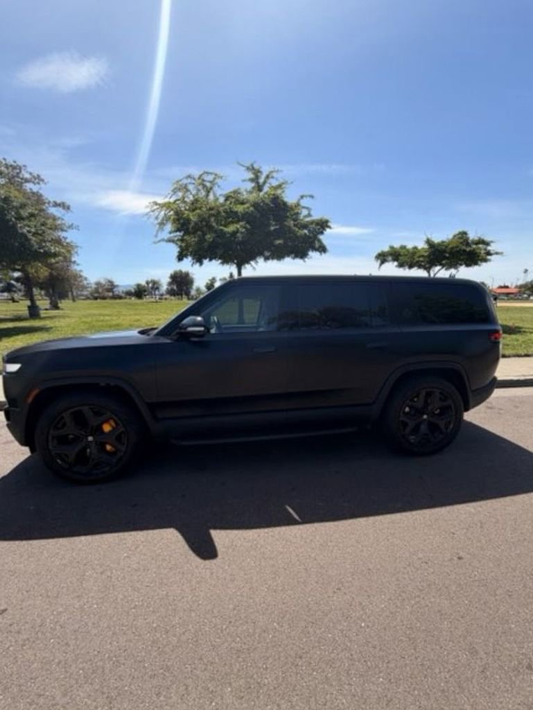 Used 2023 Rivian R1S Adventure AWD/4WD image 3