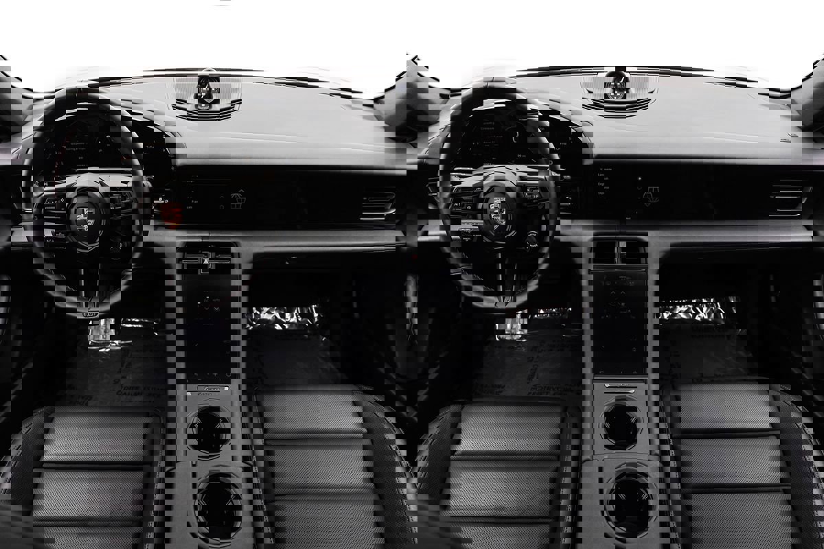 Used 2021 Porsche Taycan 4S w/ Premium Package image 11