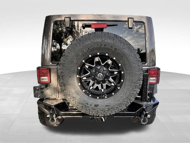 Used 2017 Jeep Wrangler Unlimited Rubicon AWD/4WD image 5