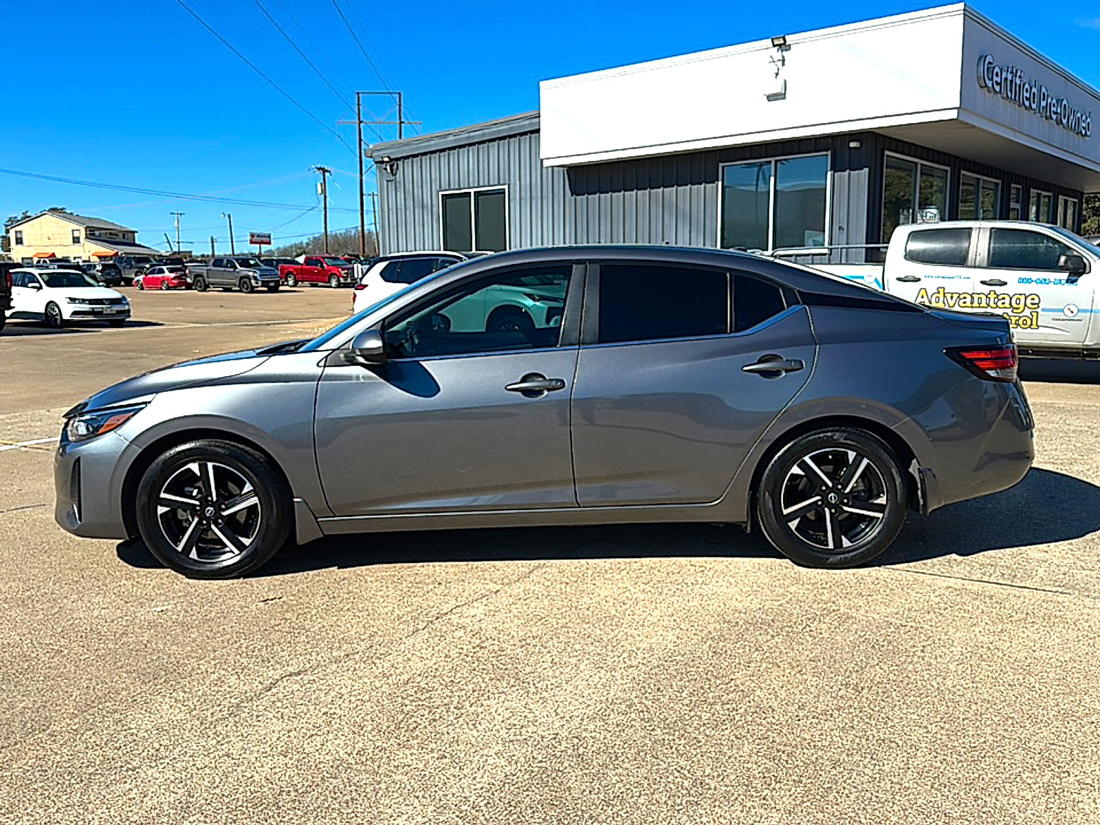 Used 2024 Nissan Sentra SV image 5