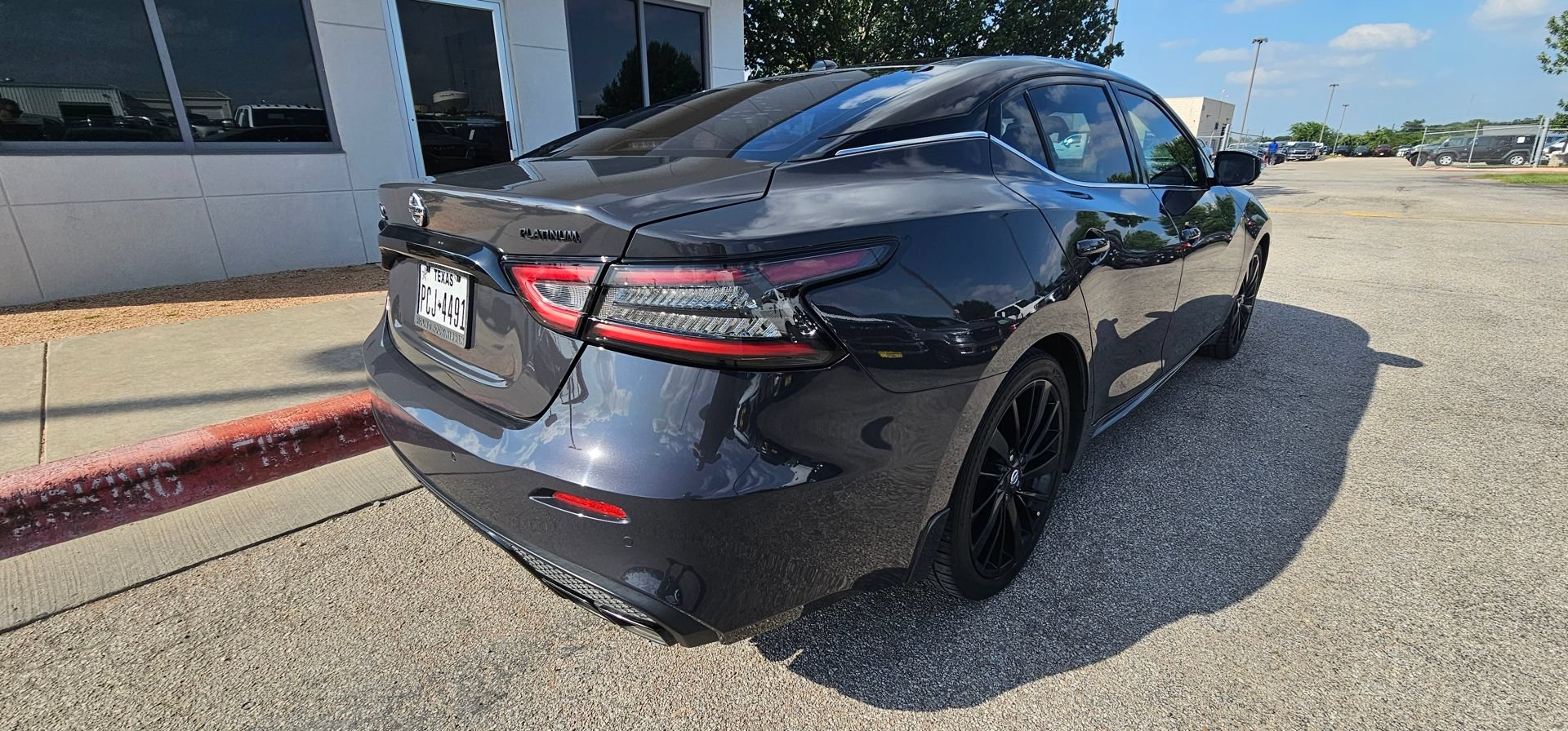 Used 2021 Nissan Maxima Platinum w/ 40th Anniversary Package FWD image 6