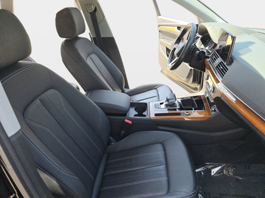 Used 2023 Audi Q5 2.0T Premium w/ Convenience Package AWD/4WD image 12