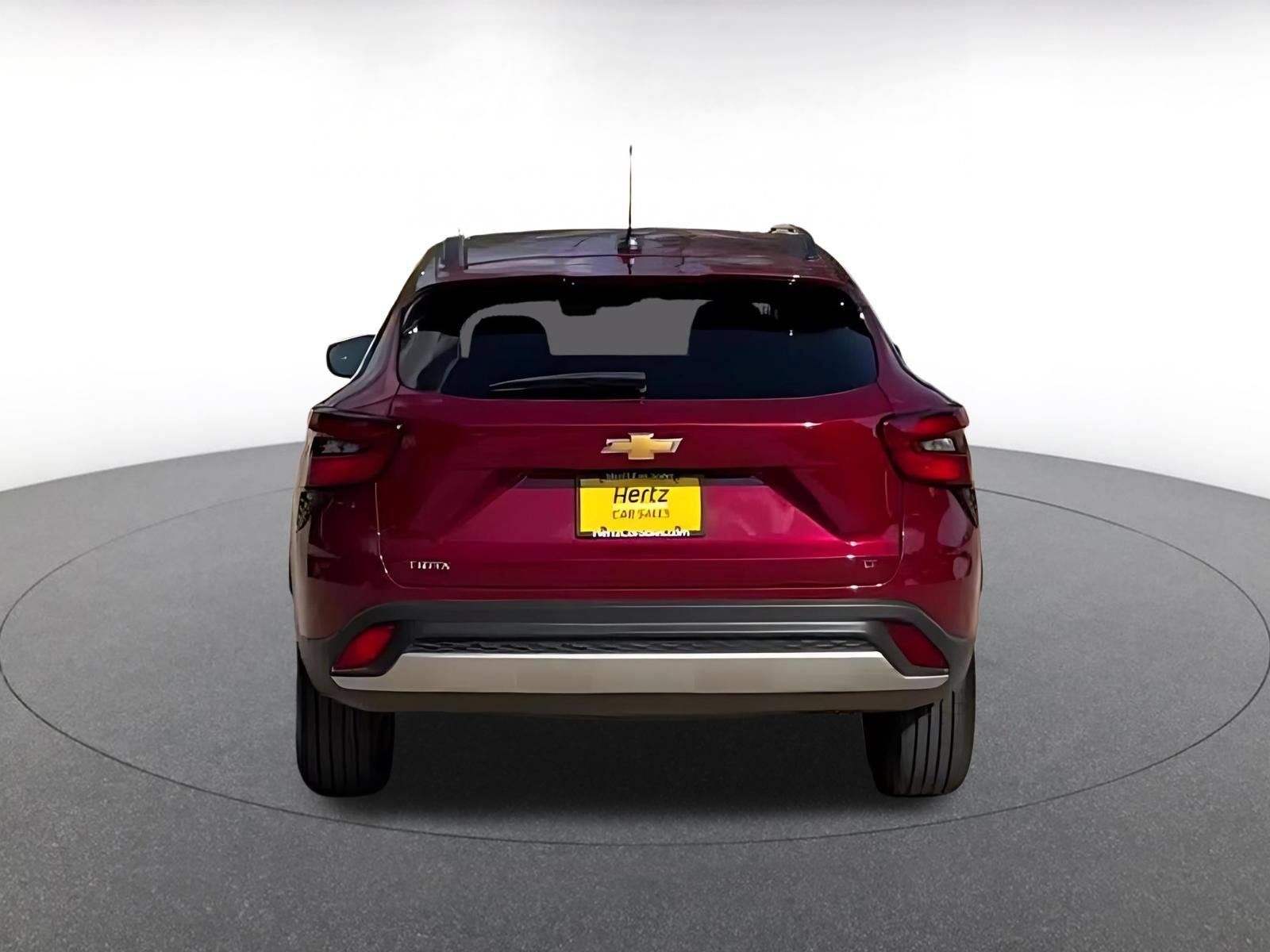 Used 2025 Chevrolet Trax LT FWD image 11