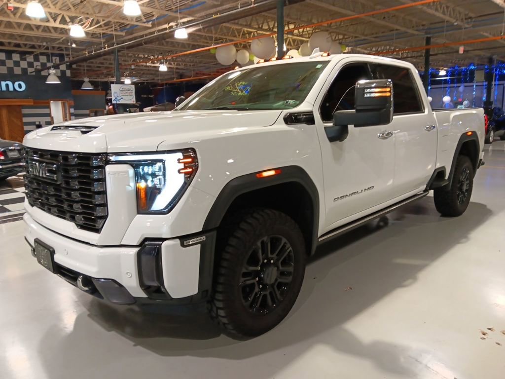 Used 2024 GMC Sierra 2500 Denali Ultimate image 1