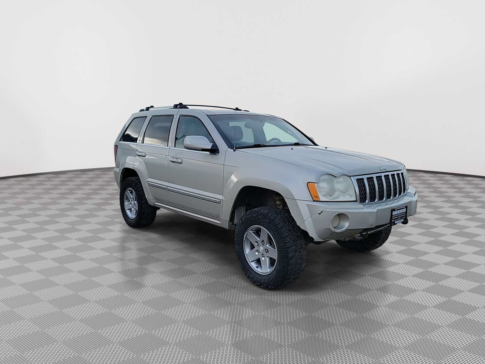 Used 2007 Jeep Grand Cherokee Overland AWD/4WD image 2
