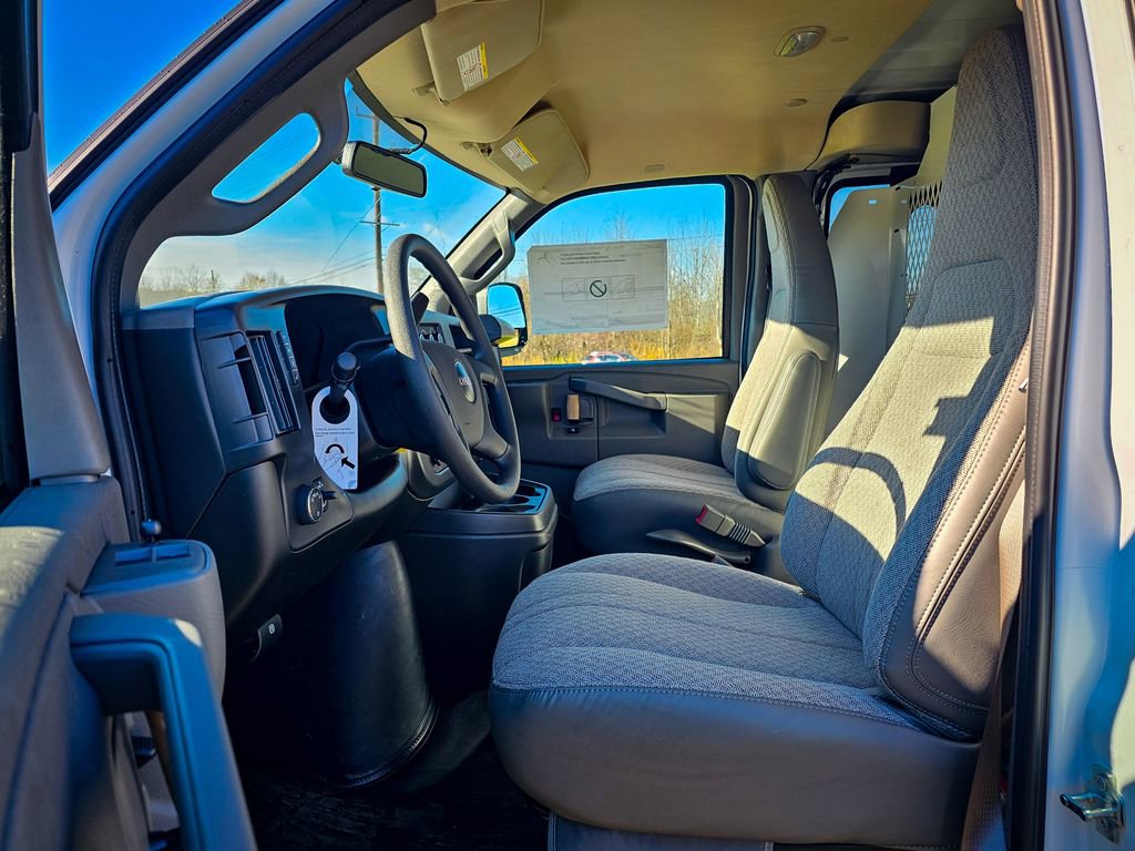 New 2025 GMC Savana 3500 Extended w/ Driver Convenience Package image 12