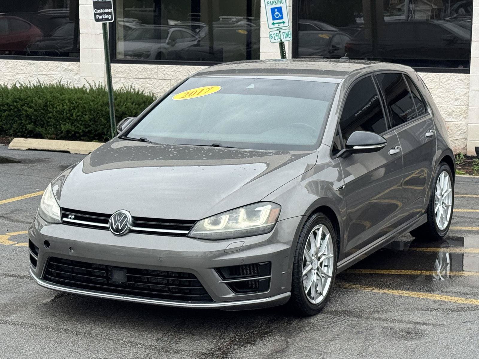 Used 2017 Volkswagen Golf R 4-Door AWD/4WD image 19