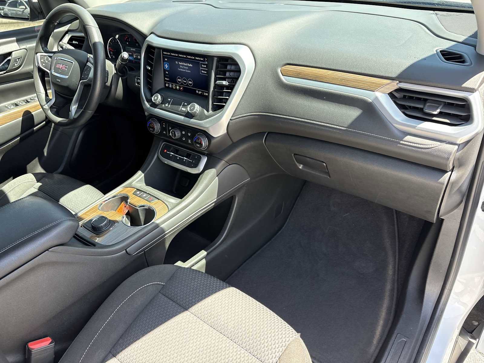 Used 2023 GMC Acadia SLE FWD image 27
