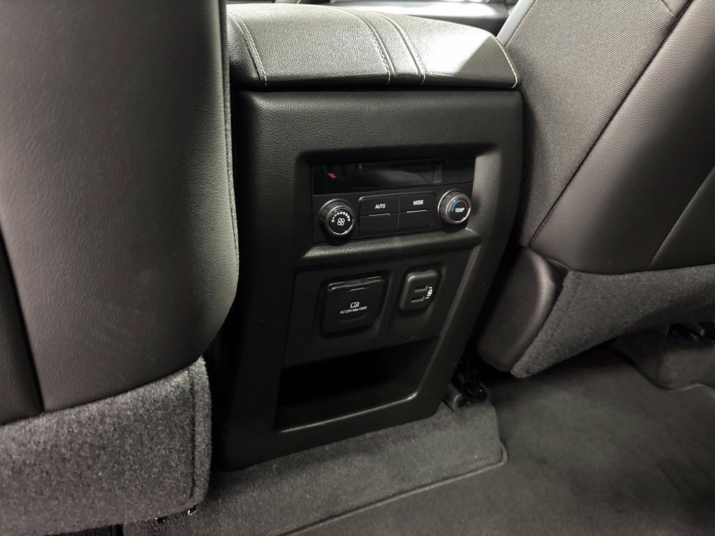 Used 2023 Chevrolet Traverse LT w/ LT Premium Package AWD/4WD image 50