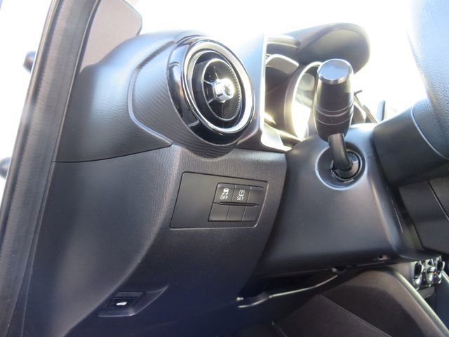 Used 2019 Toyota Yaris LE FWD image 31