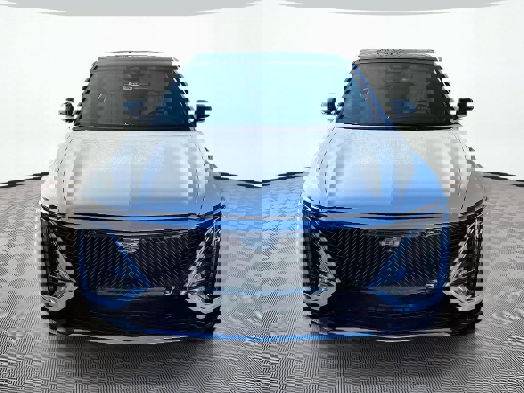 New 2026 Cadillac Lyriq Luxury image 2