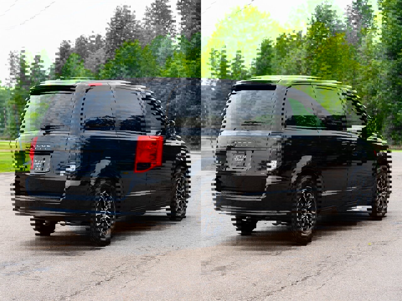 Used 2018 Dodge Grand Caravan SE image 5
