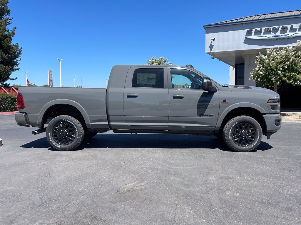 New 2026 RAM 2500 Limited AWD/4WD image 3