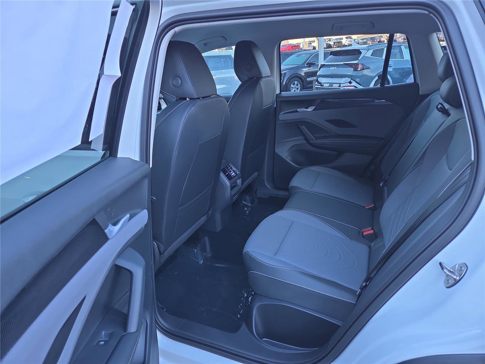 New 2026 Volkswagen Tiguan SE image 24