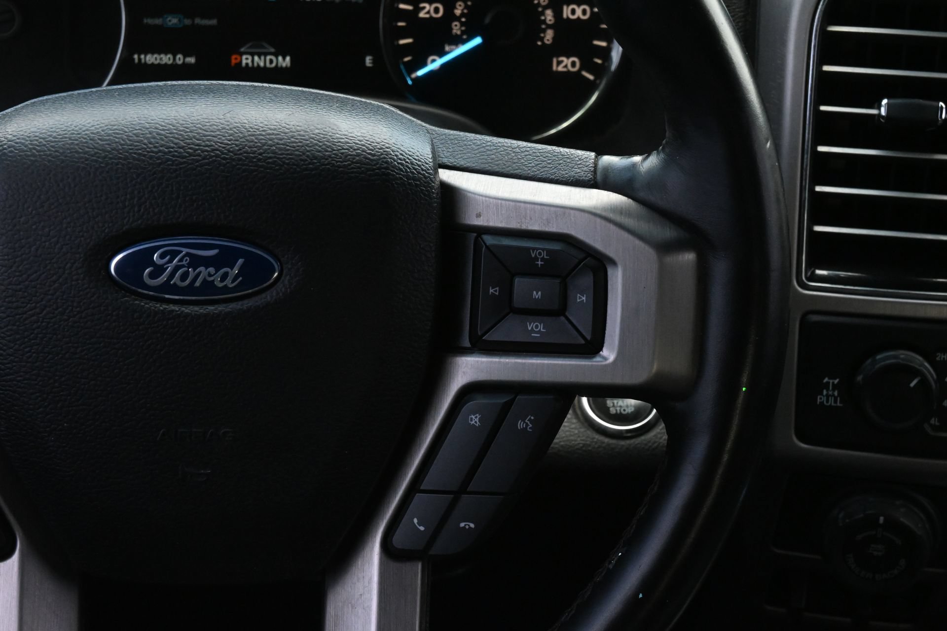 Used 2018 Ford F150 Platinum w/ Equipment Group 701A Luxury AWD/4WD image 9