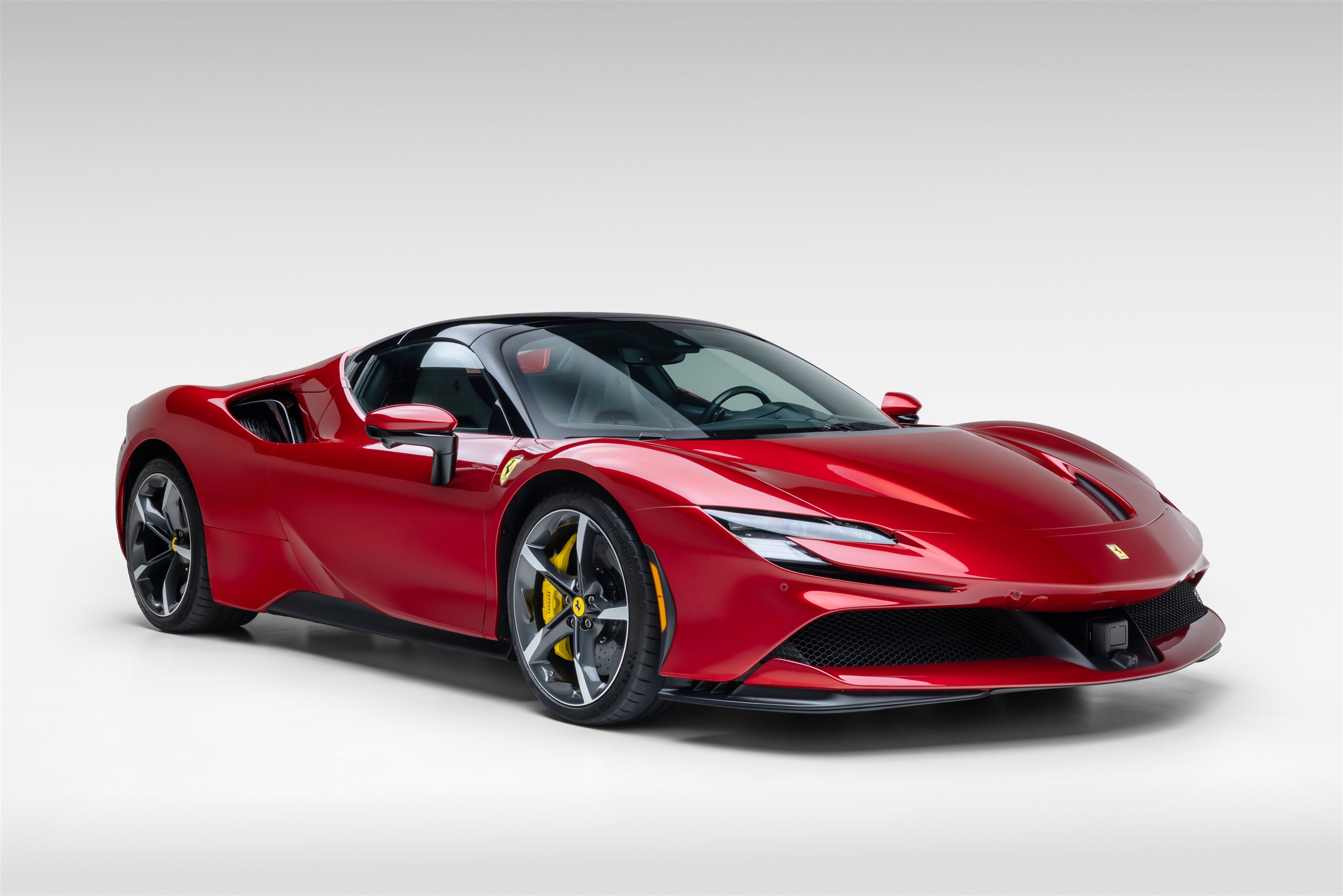 Certified 2025 Ferrari SF90 Spider AWD/4WD image 14