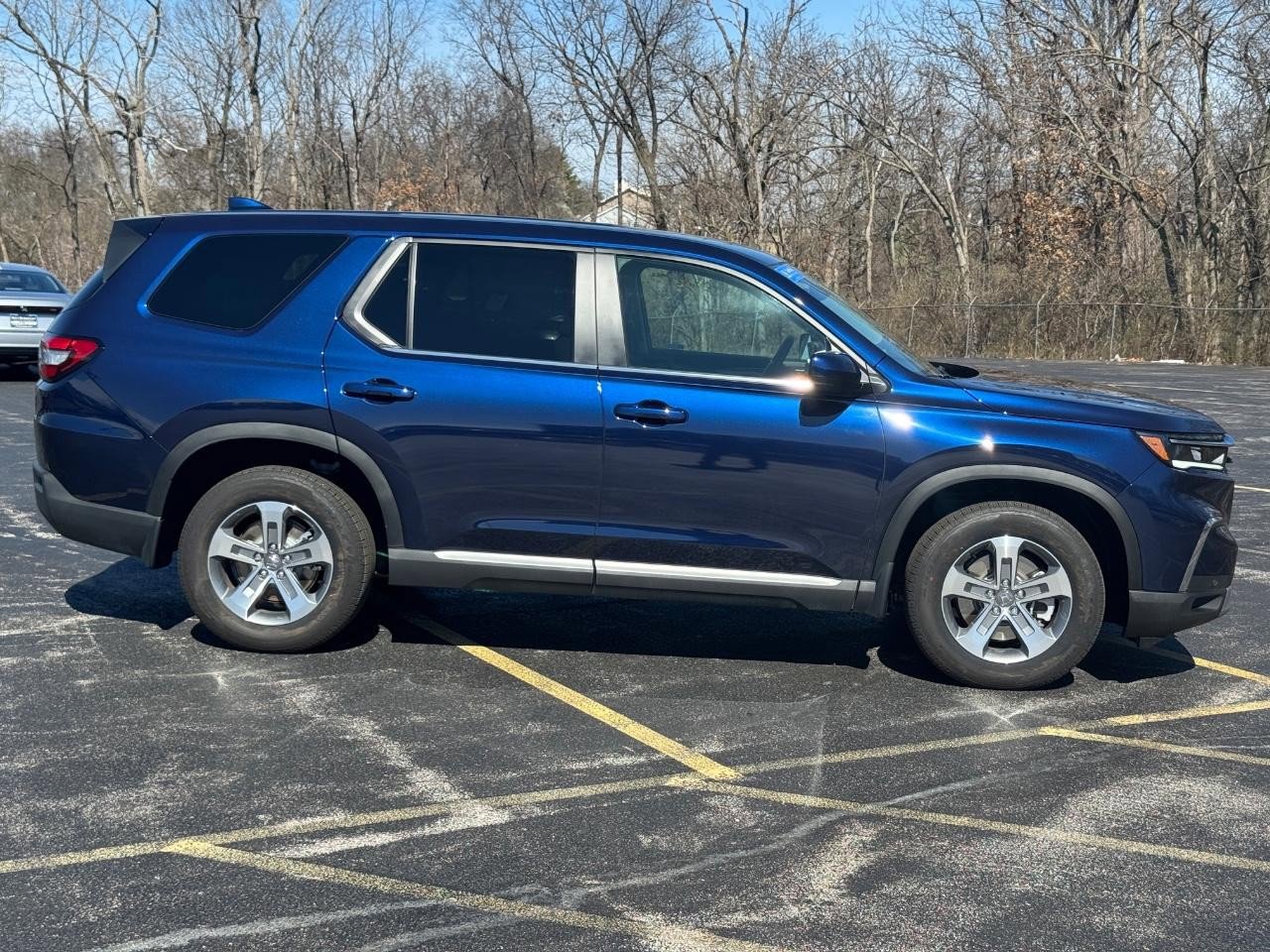 Certified 2025 Honda Pilot EX-L image 3