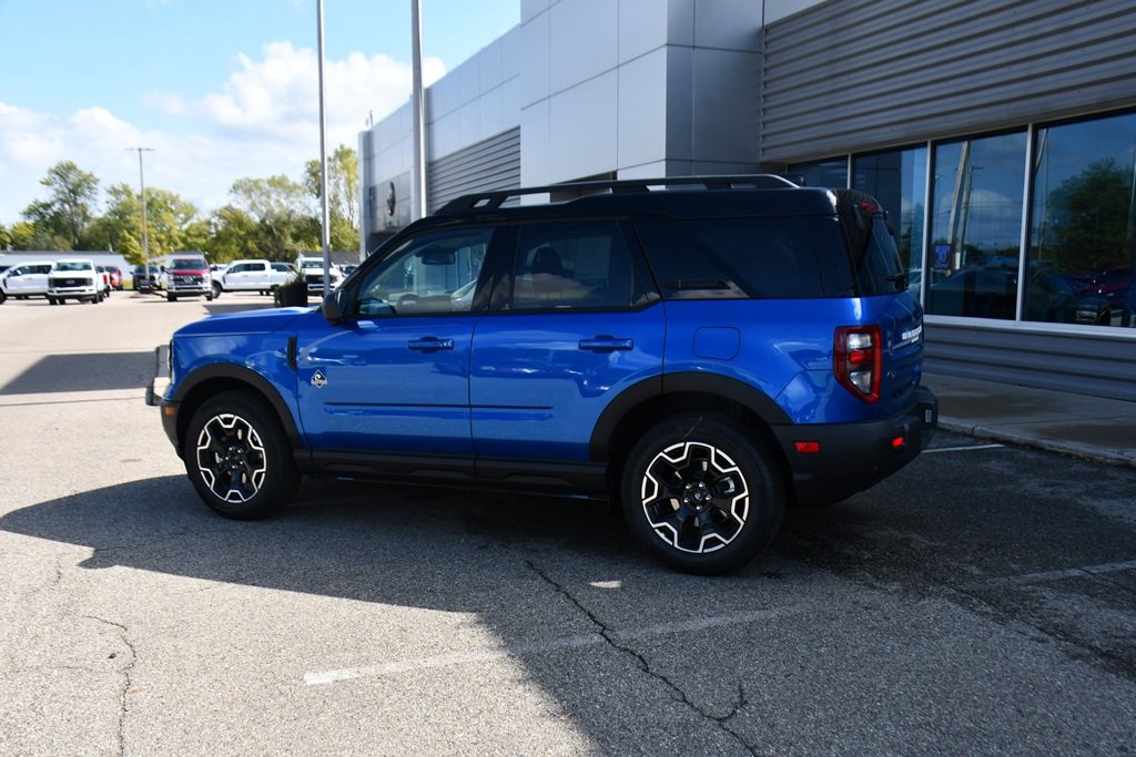 New 2025 Ford Bronco Sport Outer Banks w/ Outer Banks Tech Package+ image 3