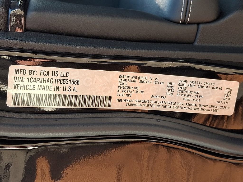 Used 2023 Jeep Grand Cherokee Laredo image 26