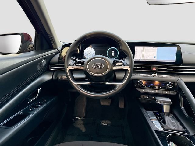 Used 2023 Hyundai Elantra SEL w/ Convenience Package image 22