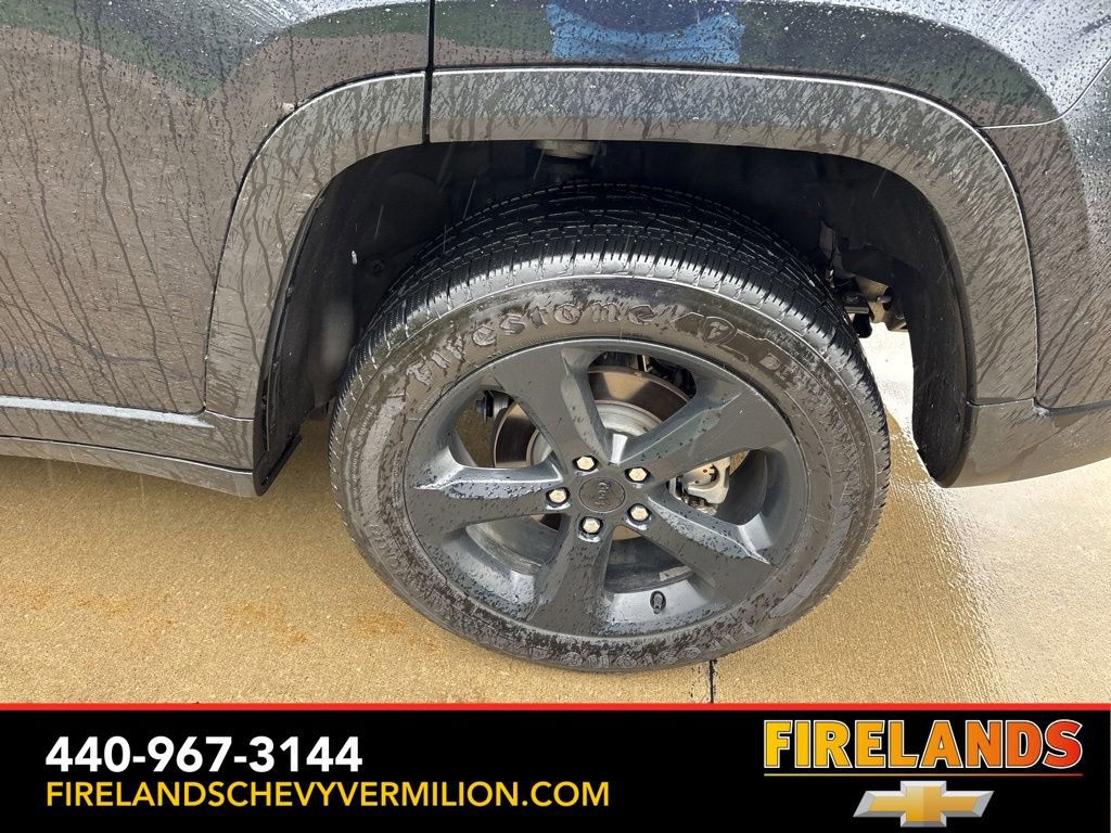 Used 2023 Jeep Grand Cherokee Limited w/ Black Appearance Package AWD/4WD image 51