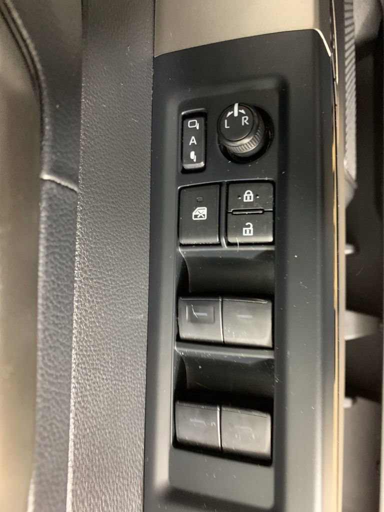 Used 2025 Toyota Tundra Limited w/ Power Package AWD/4WD image 16