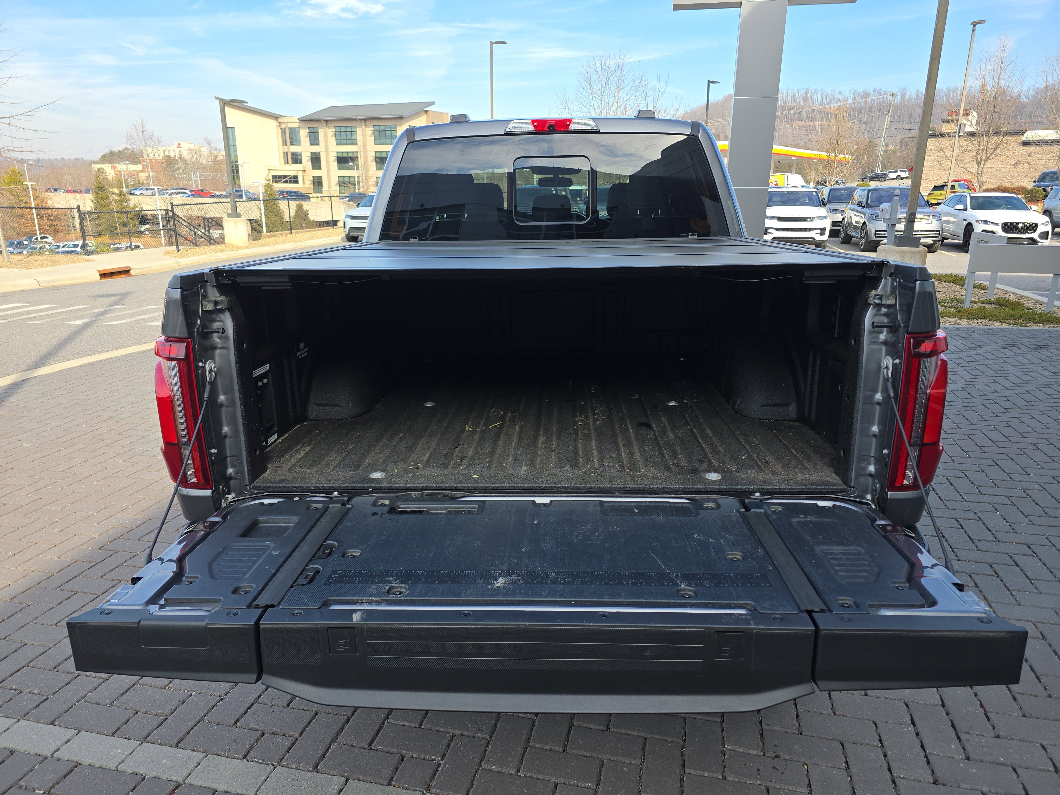 Used 2024 Ford F150 Platinum w/ Equipment Group 703A Plus image 7