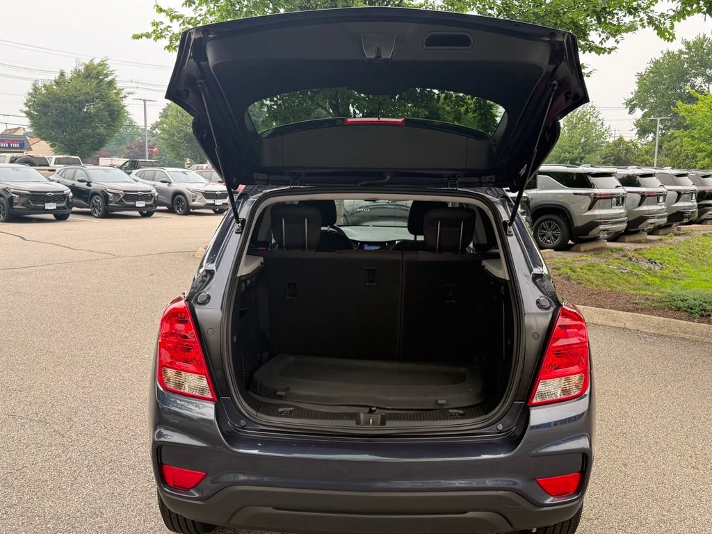 Used 2019 Chevrolet Trax LS w/ Tint and Cruise Package AWD/4WD image 10