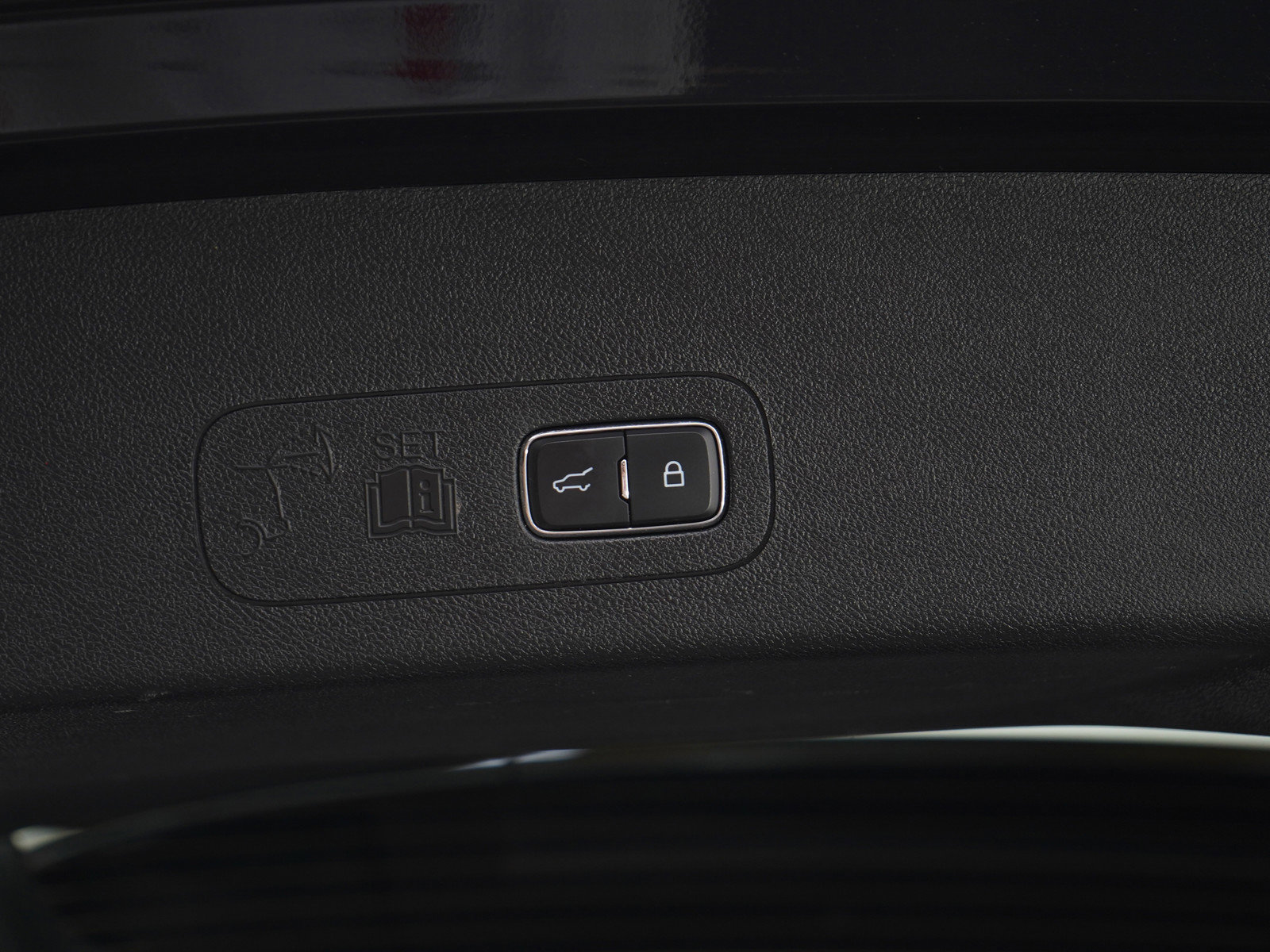 Used 2024 Lincoln Aviator Reserve w/ Equipment Group 201A image 11