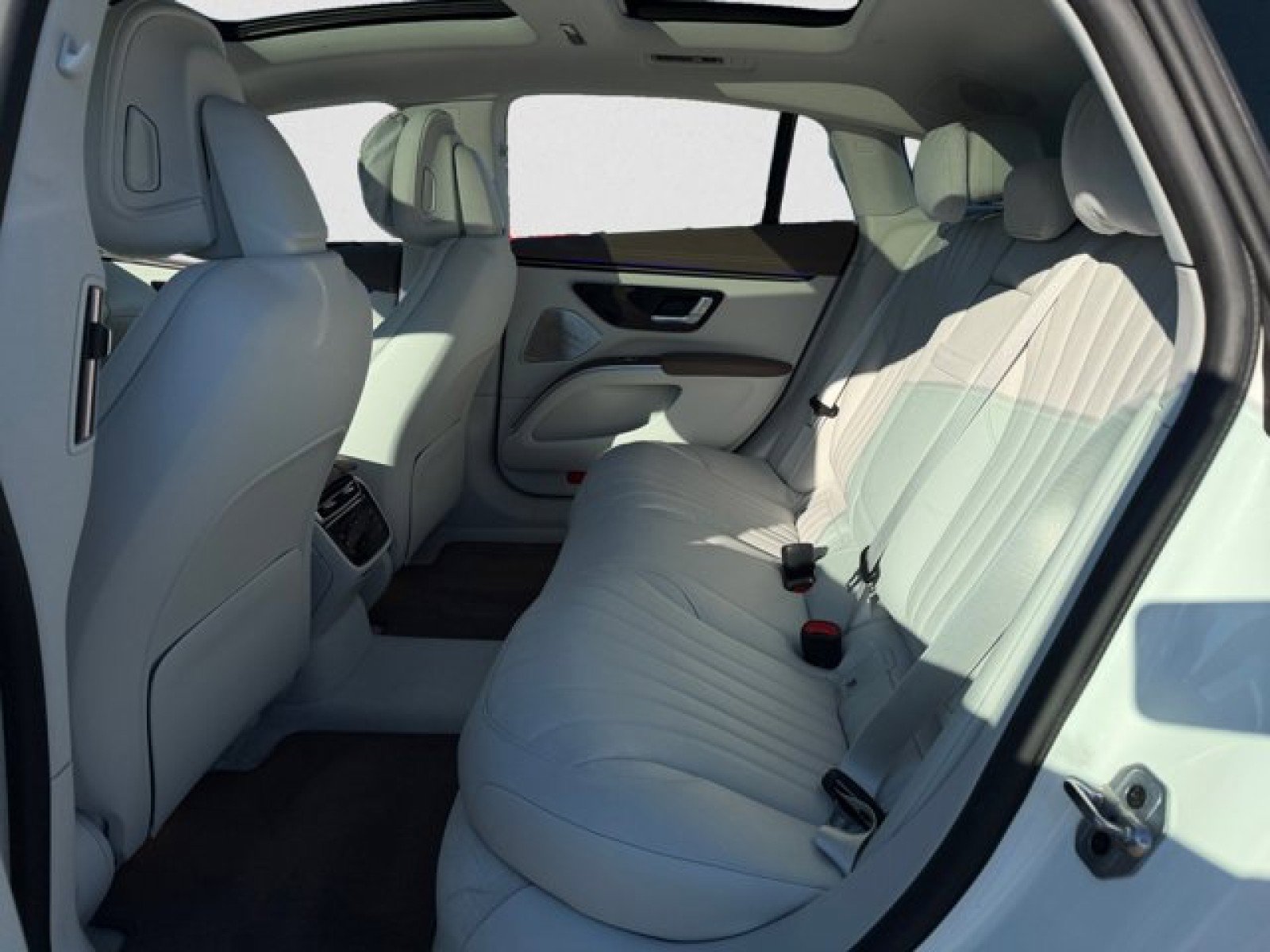 Used 2022 Mercedes-Benz EQS 580 4MATIC Sedan image 18