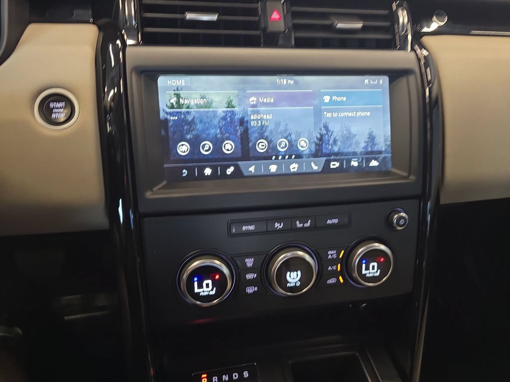Used 2018 Land Rover Discovery SE AWD/4WD image 24