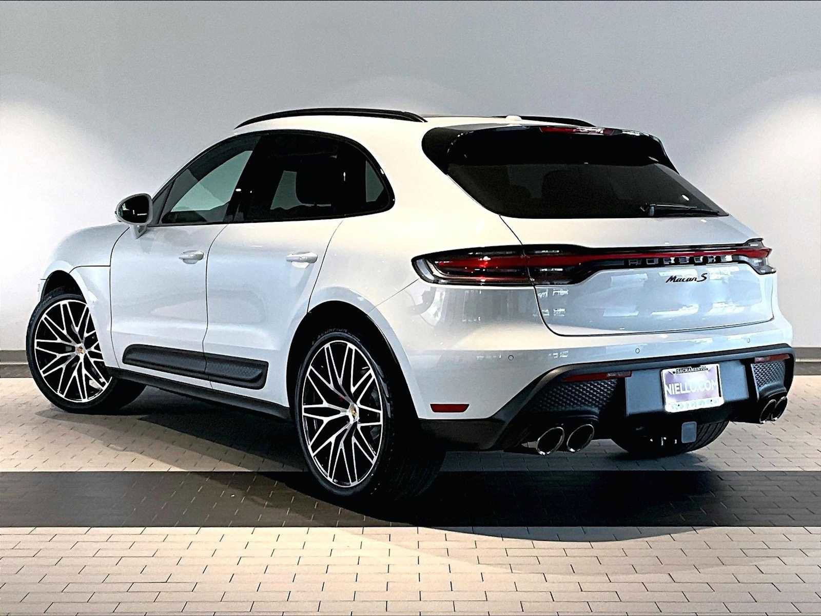 New 2025 Porsche Macan S image 3