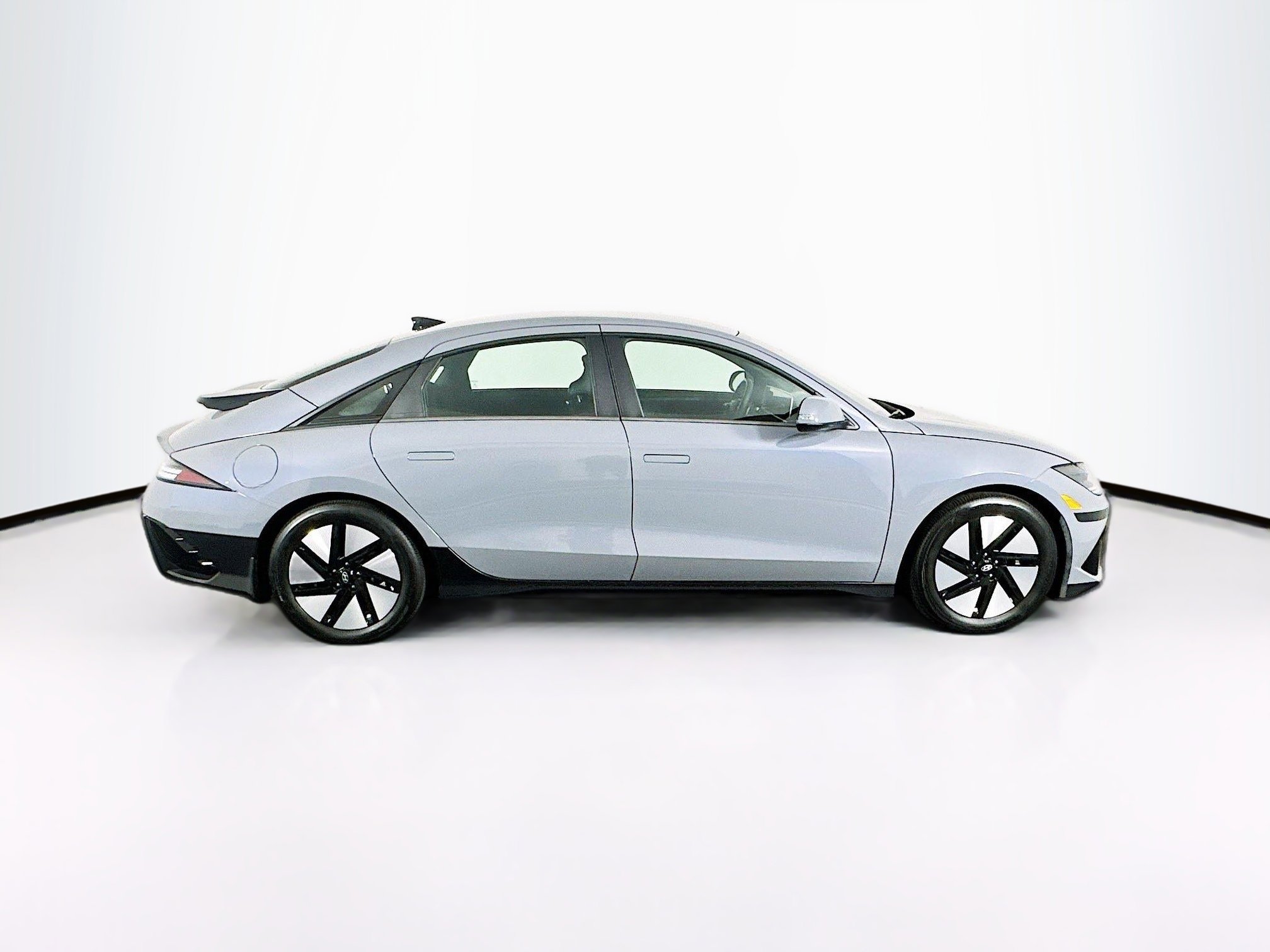Used 2024 Hyundai Ioniq 6 SEL RWD image 10