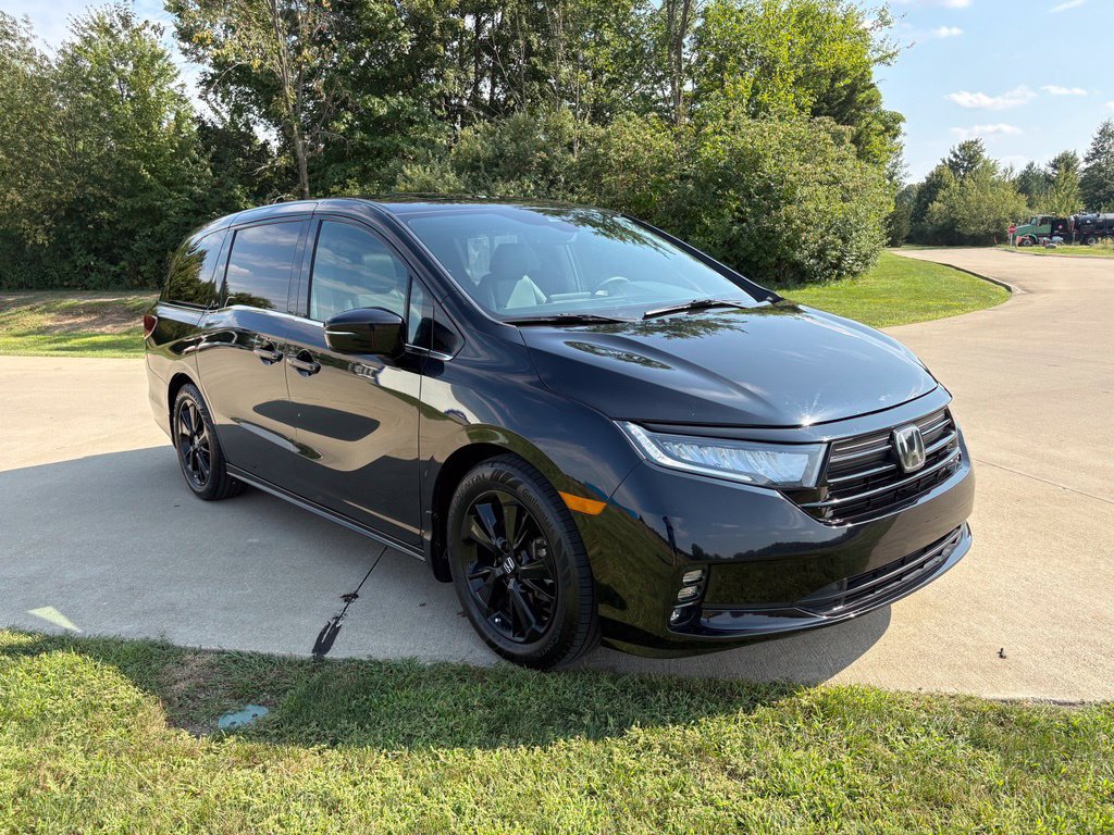 Used 2023 Honda Odyssey Sport image 11