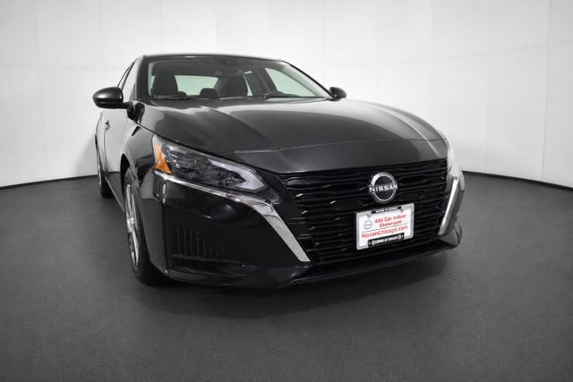 Certified 2025 Nissan Altima 2.5 S FWD image 3