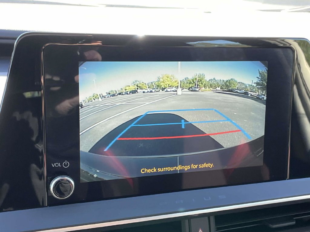 Used 2025 Toyota Prius Plug-In Hybrid FWD image 25