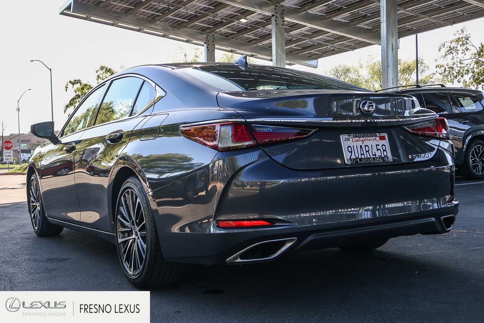 Certified 2025 Lexus ES 350 w/ Premium Package image 4