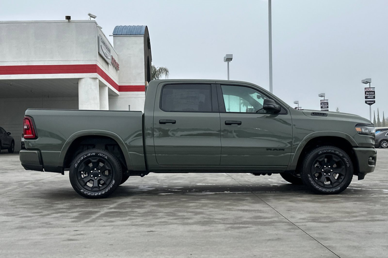 New 2026 RAM 1500 4x4 Crew Cab image 8