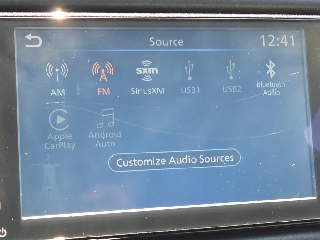 Used 2022 Nissan Kicks SR w/ Interior Electronics Package FWD image 26