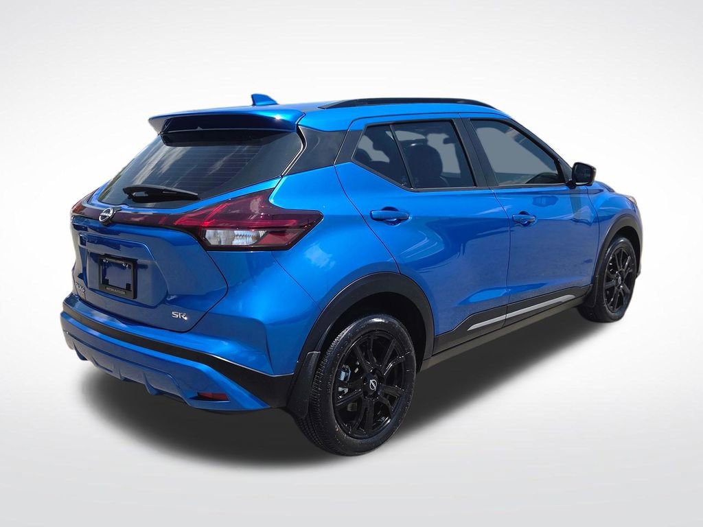 Used 2024 Nissan Kicks SR w/ SR Premium Package FWD image 8