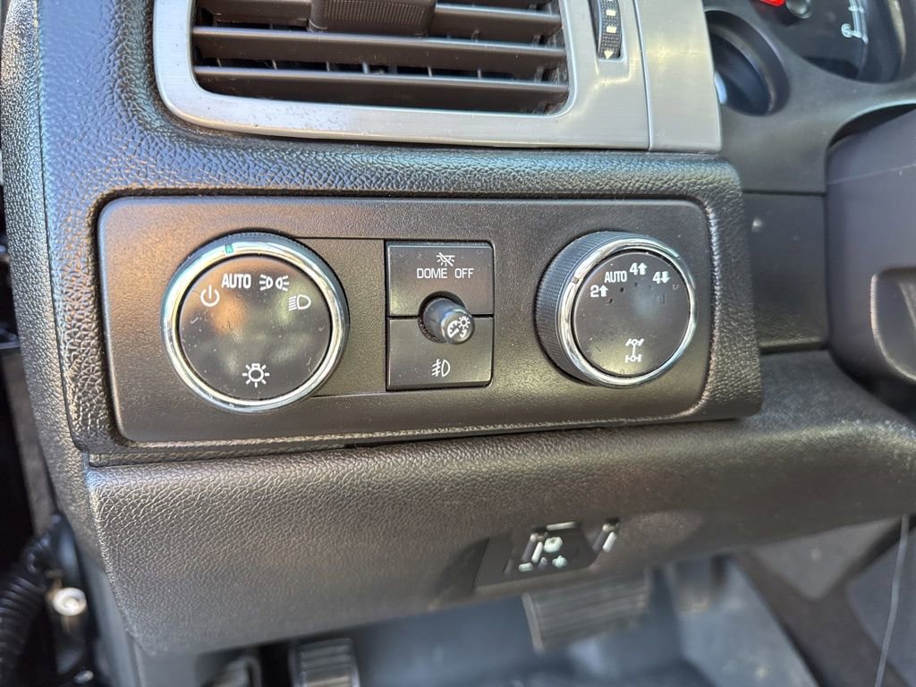 Used 2013 Chevrolet Silverado 1500 LTZ w/ LTZ Plus Package image 39